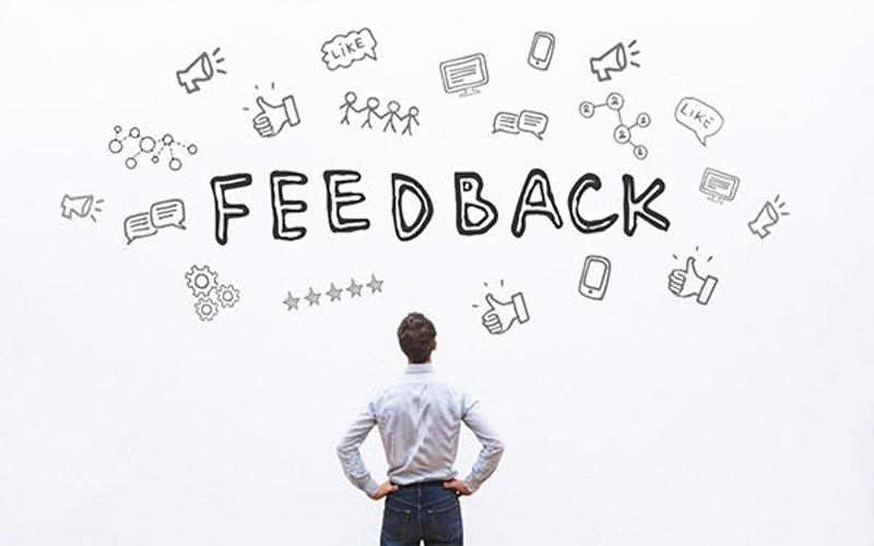 Xem thật kỹ feedback, phản hồi của khách hàng khi mua hàng